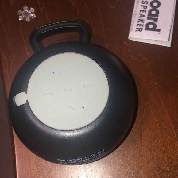 Wireless Bluetooth speaker - Picture 4 of 7